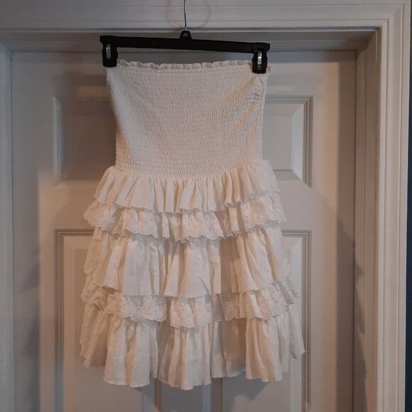 Abercrombie & Fitch Dresses & Skirts - Abercrombie & Fitch Mini Dress Womens L White Smocked Eyelet Boho Cowgirl Tiered